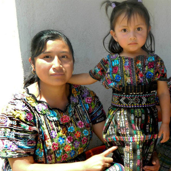 mayan mother and daughter