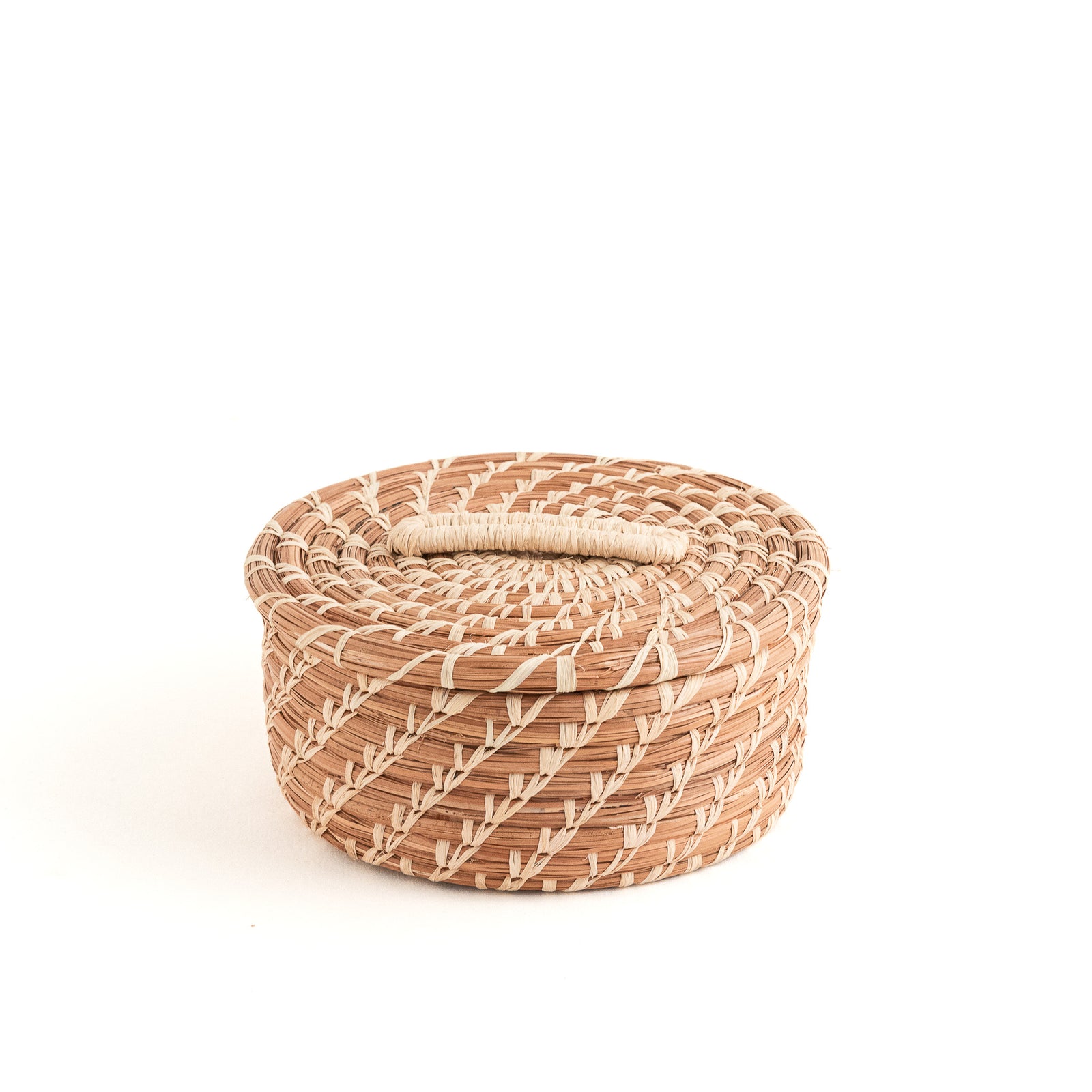 pine needle basket with lid, intricate stitches