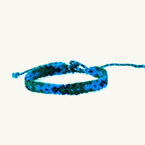 traditional narrow friendship bracelet